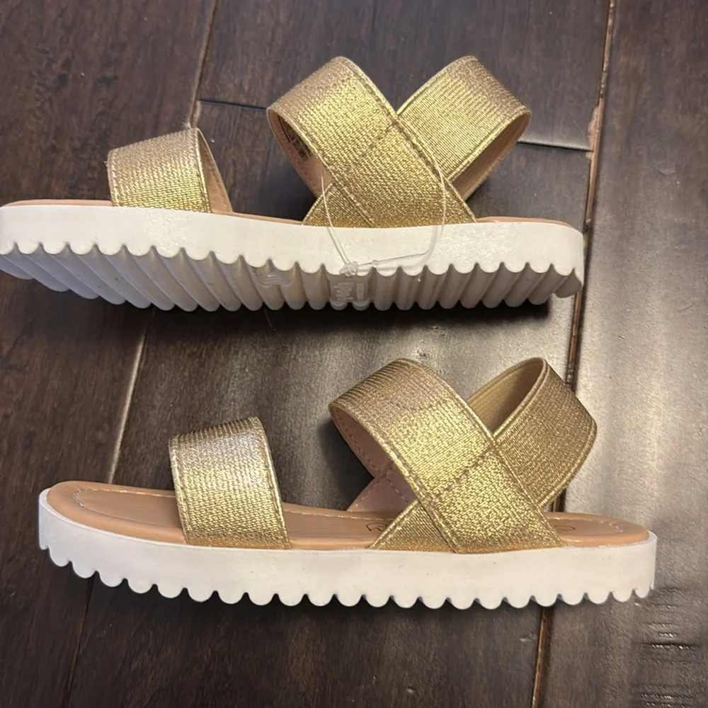 NWOT Cynthia Rowley Gold Kids Sandals!
